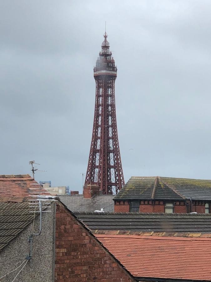 Ultimate Family Guest House Blackpool Dış mekan fotoğraf