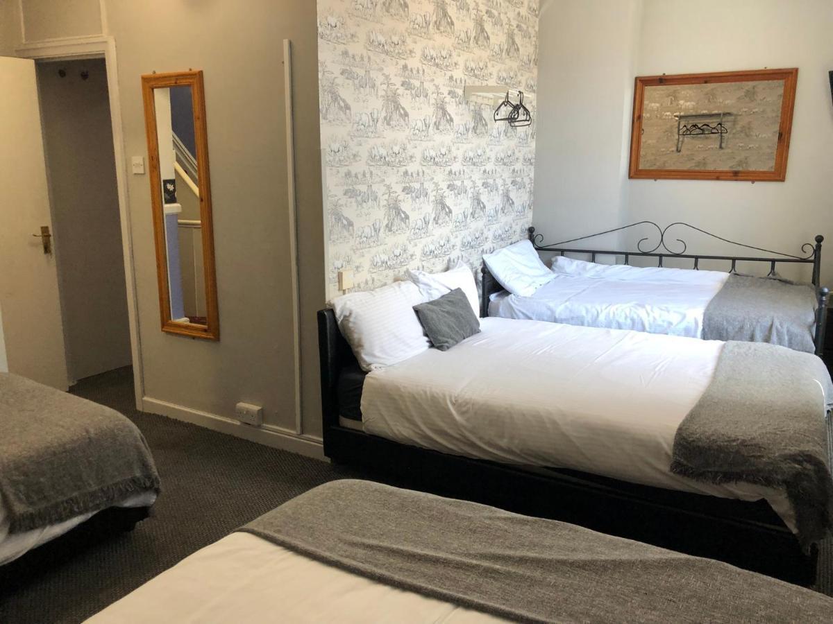 Ultimate Family Guest House Blackpool Dış mekan fotoğraf