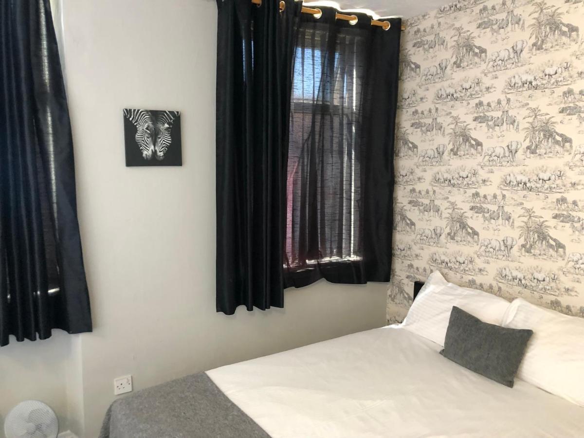 Ultimate Family Guest House Blackpool Dış mekan fotoğraf